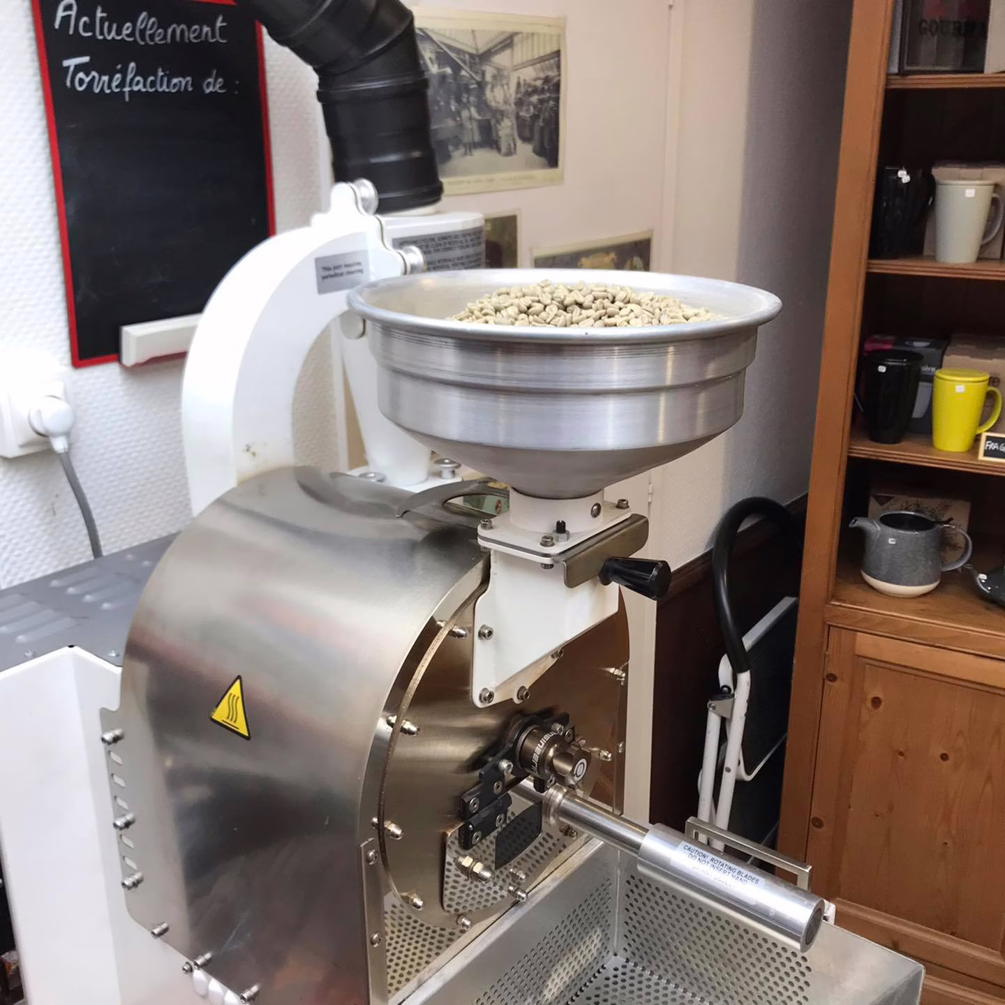 Torréfacteur Solar Eco Coffee Tech installé chez Aux Petits Plaisirs